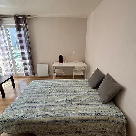 Studio Proche Gare Avec Parking Prive N°4 Apartment *